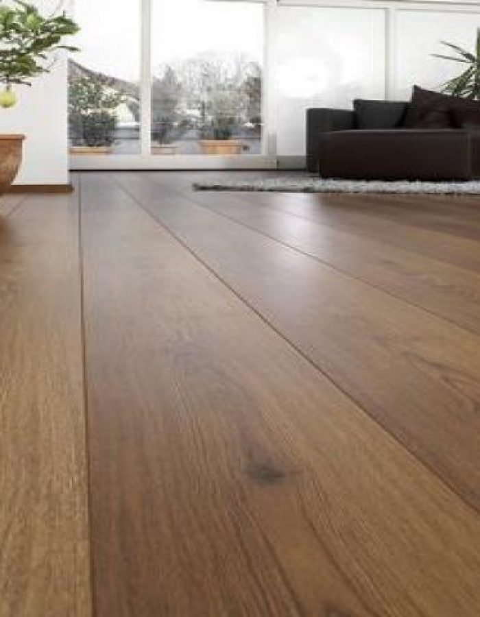 PISO HAZEN LUXE AC-4 808*130*12,3  M2 (2,31M2xCAJA 22un)